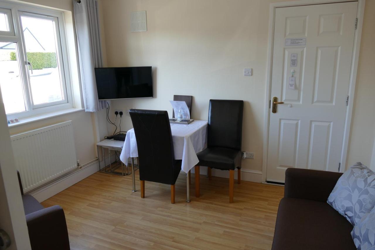 Magnolia Self Contained Suites Coalpit Heath Exterior foto
